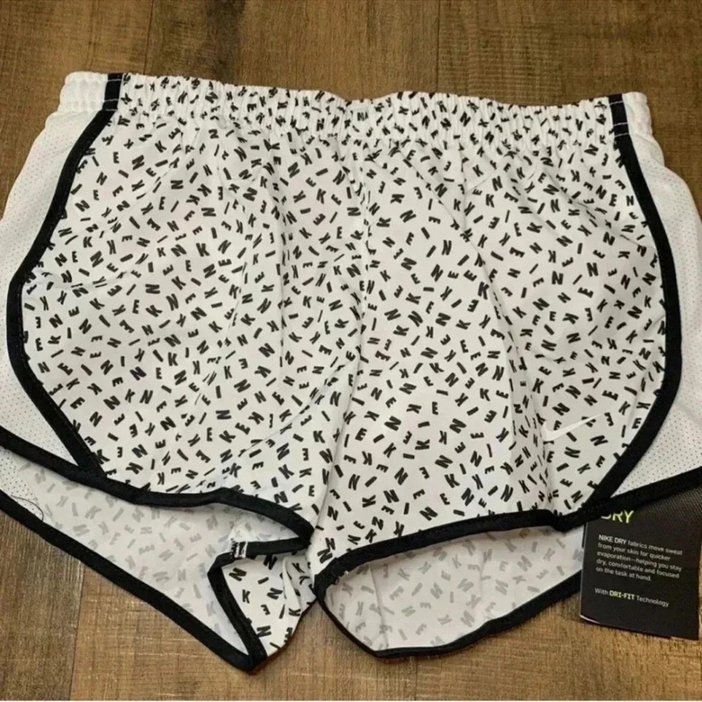 NIKE Dri-Fit Juniors White with Black Nike Letters Shorts with Liner XL